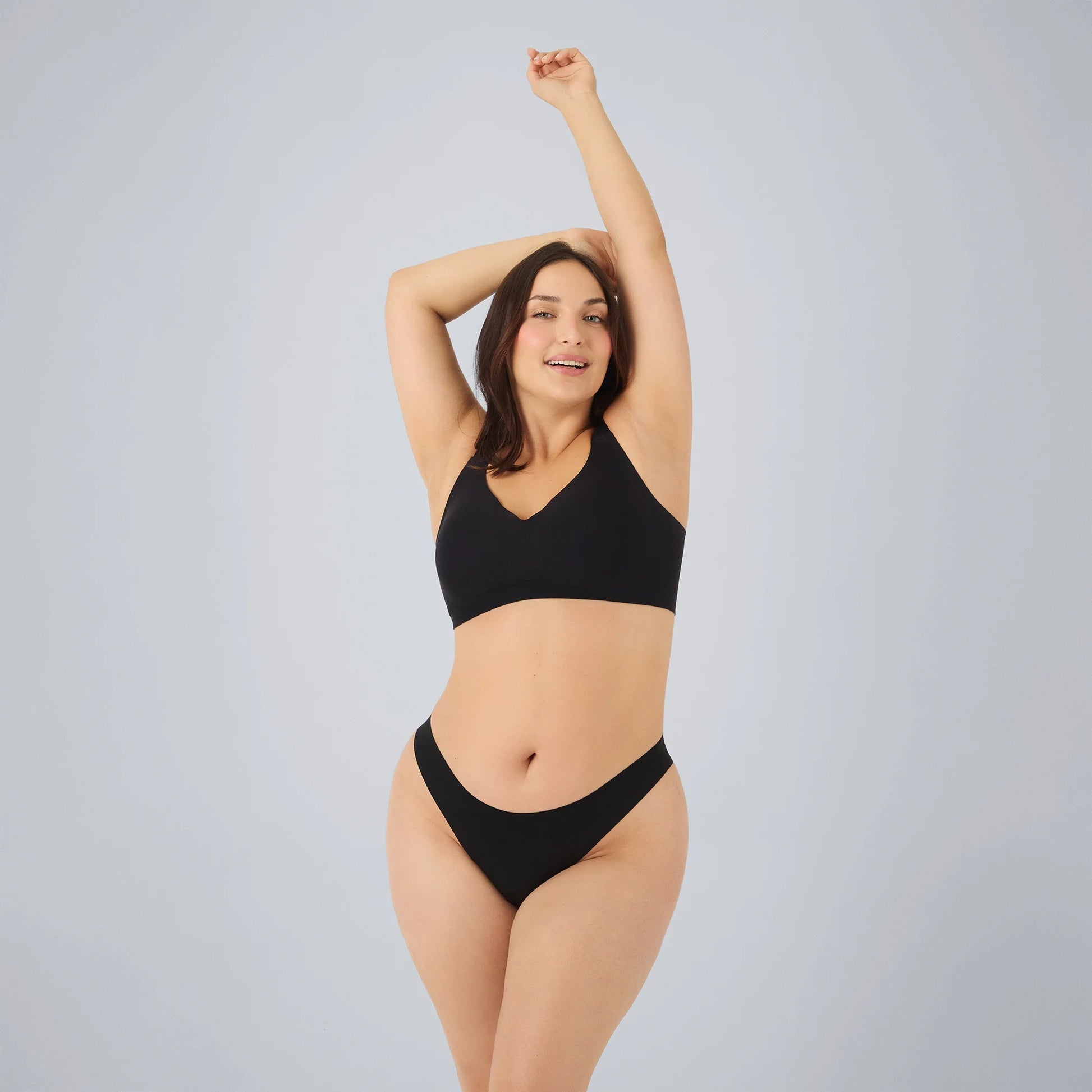 Noir | Invisible sous les vêtements| Aucune couture gênante ni marque visible. Totalement invisible, même sous un legging ou des vêtements moulants.