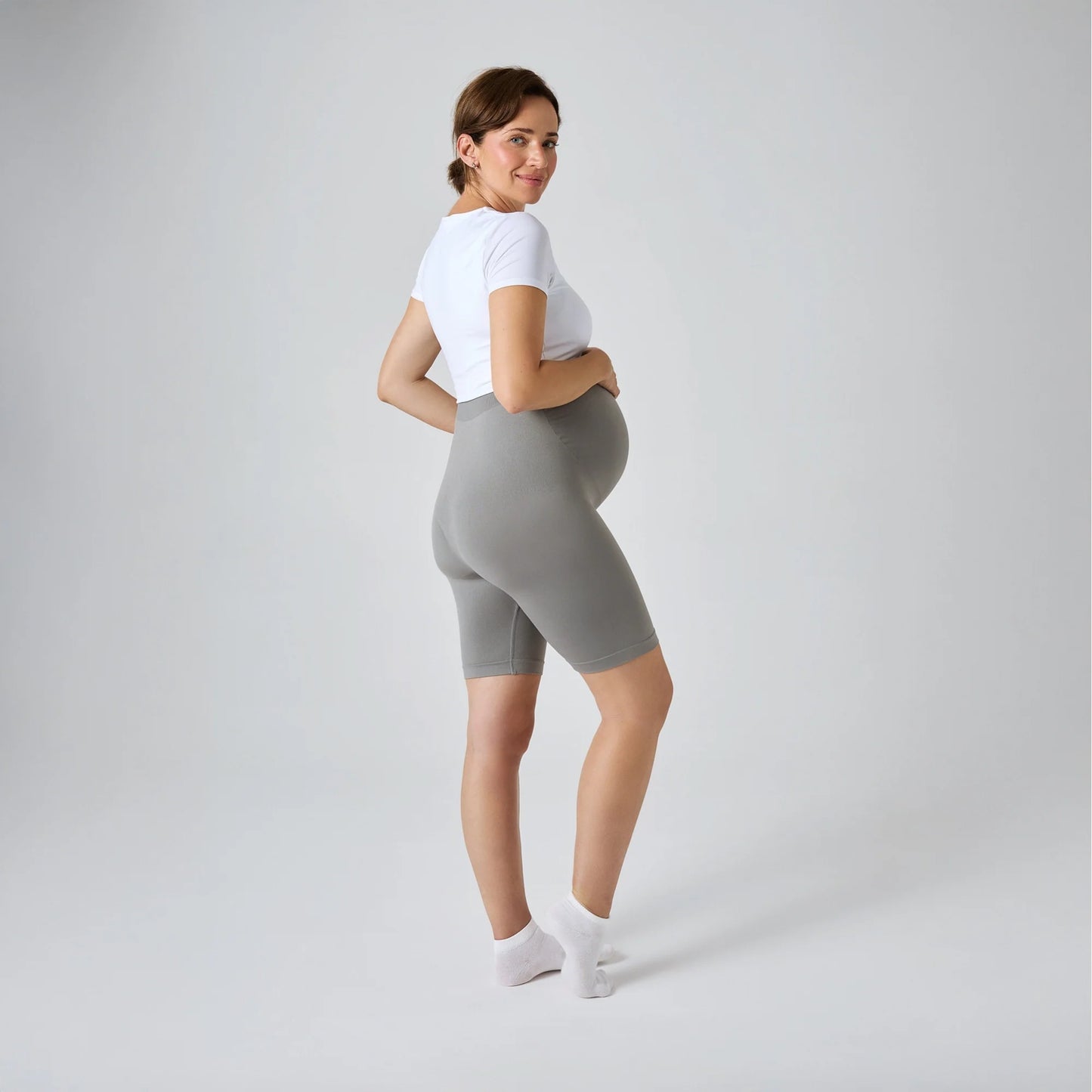 Gris | 100% opaque | Grâce à des fibres de qualité, la matière reste totalement opaque même en plein mouvement — tu n'as aucune inquiétude à avoir.