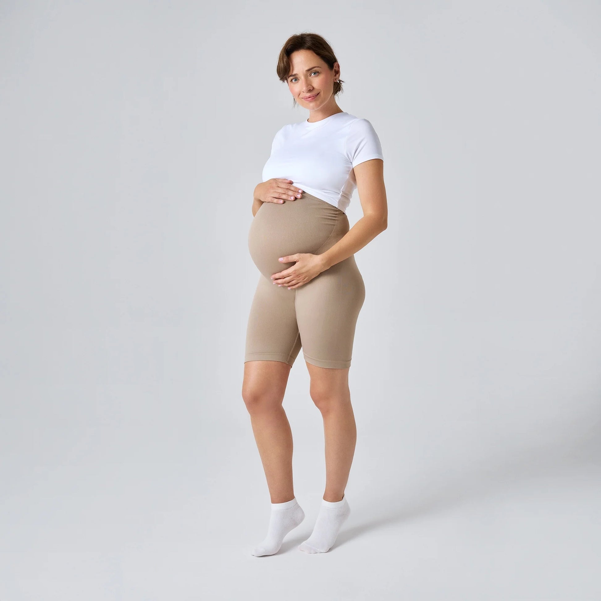 Beige | Sculpte sans comprimer | Pour des fesses joliment mises en valeur et des jambes que vous aurez plaisir à montrer.