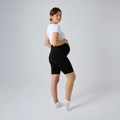 Noir | 100% opaque | Grâce à des fibres de qualité, la matière reste totalement opaque même en plein mouvement — tu n'as aucune inquiétude à avoir.