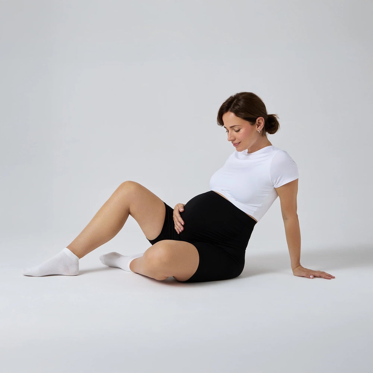 Noir | La ceinture souple s'adapte à ton ventre | Que tu sois à la 10e ou la 35e semaine de grossesse, elle reste confortable. Aucune pression, aucun glissement, juste un confort optimal du début à la fin.